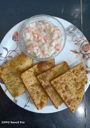 A picture of Garlic Tomato Puri.