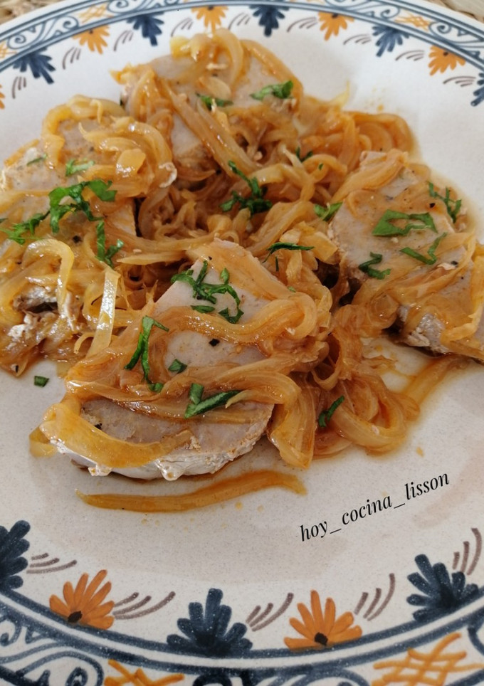 Una foto de Atún encebollado