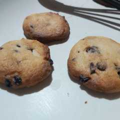 A picture of Butter Chocolate Chip Cookie.