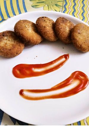 A picture of Aloo cutlet.