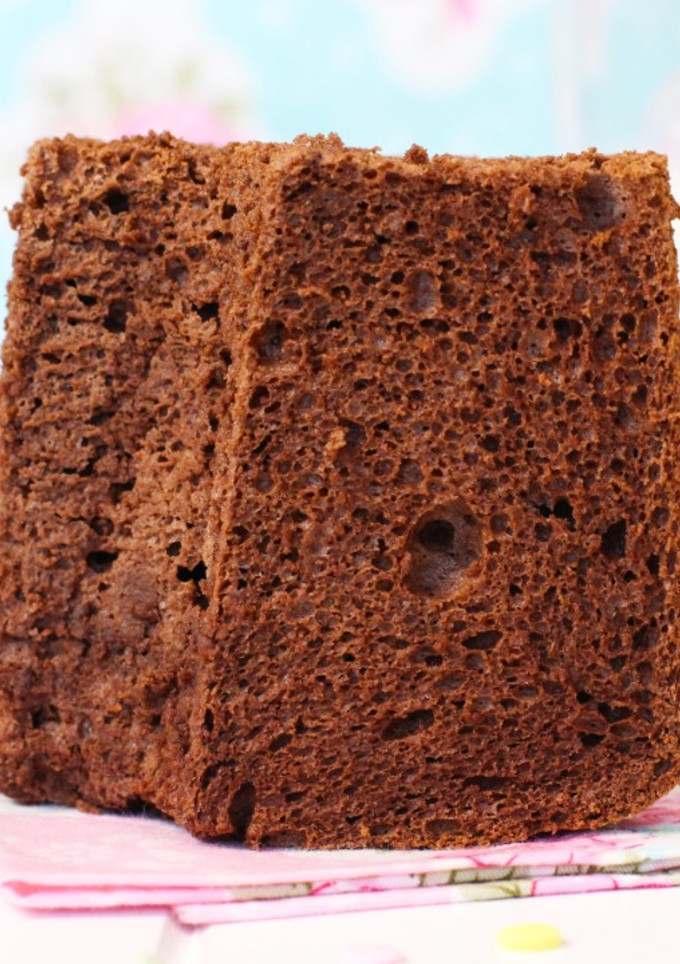 Una foto de Bizcocho de chocolate esponjoso