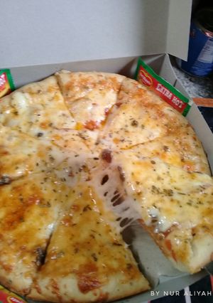 Foto resep Pizza (dough nya bener bener empuk)
