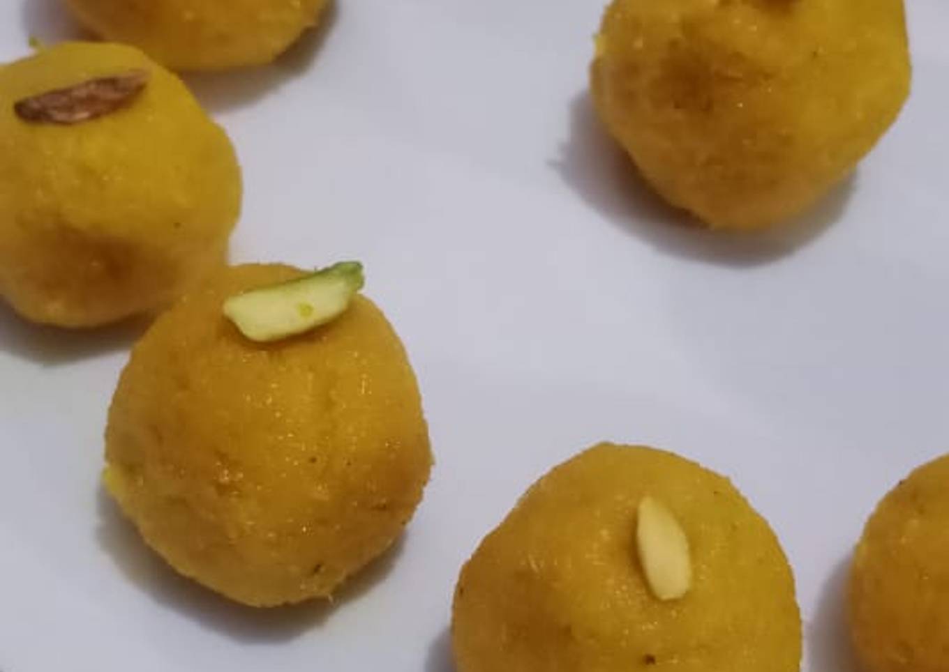 Coconut mango balls