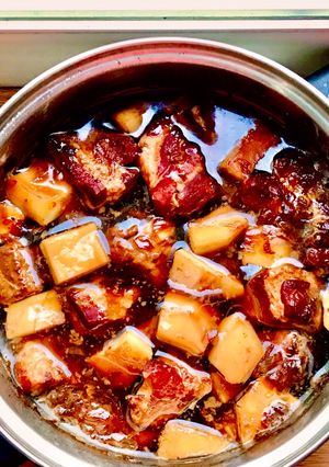 Hình của món Thịt Heo Kho Cùi Dừa 🥥.