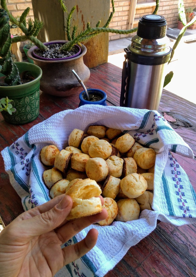 Una foto de Scones de queso 🌾🥚🧀🥛