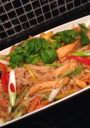 Hình của món Hủ Tiếu Gà Xào Rau Củ Chay.