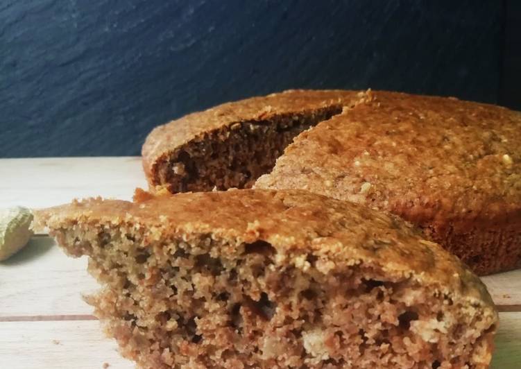 Bolo de cascas de banana e amendoim