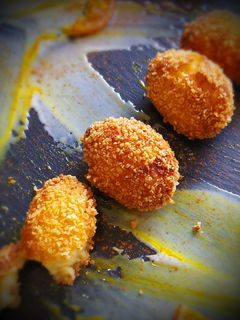 Una foto de Croquetas de crema pastelera (receta de aprovechamiento)