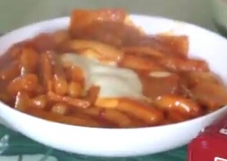 Tteokbokki (Spicy Rice Cake)