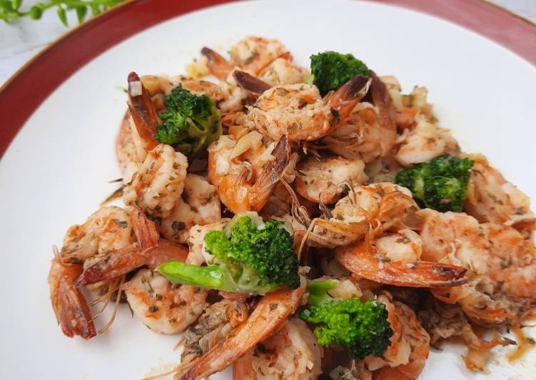 Garlic Butter Shrimp with Broccoli