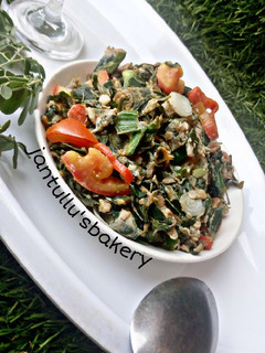 A picture of Egg moringa sauce.