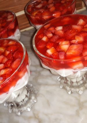 صورة لوصفة تحلية الكريمة والفريز 🍓🍓