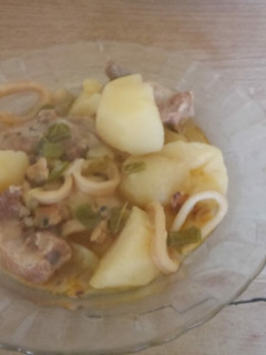 Una foto de Patatas guisadas marineras