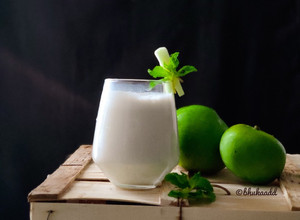 A picture of Raw Mango Lassi.