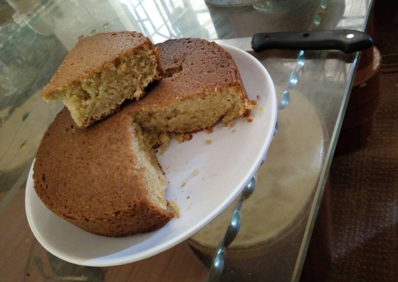 Eggless lemon cake