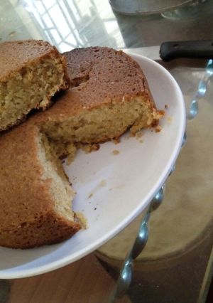 A picture of Eggless lemon cake.