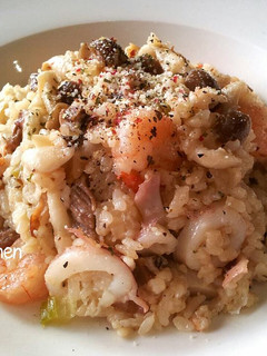 【菇菇巧思】雙菇海鮮燉飯 的食譜成品照片