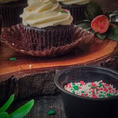 A picture of Buttercream Chocolate Cupcakes.