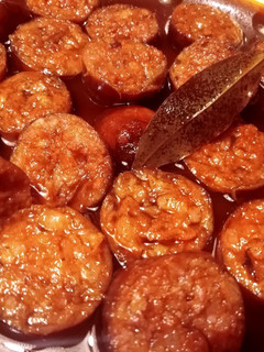 Una foto de Pica pan de chorizos