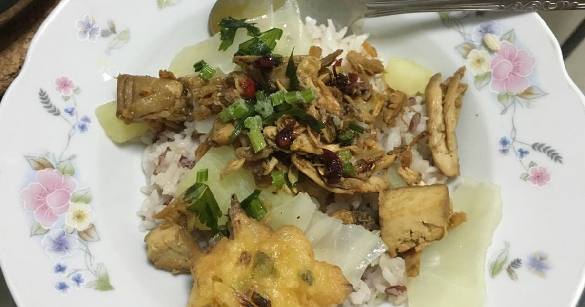 Resep Nasi Bakmoy Ayam oleh LisKitchenStory - Cookpad