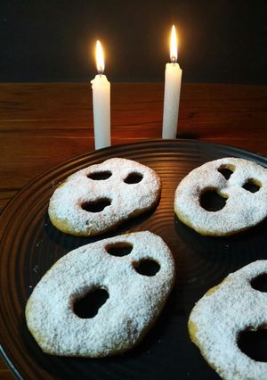 A picture of Ghost Donuts.