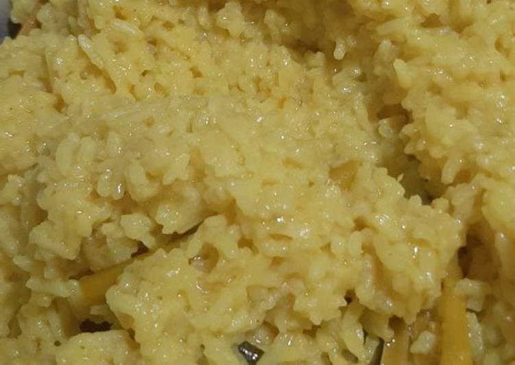 Cara Mudah Membuat Nasi Kuning Dandang Bikin Ngiler