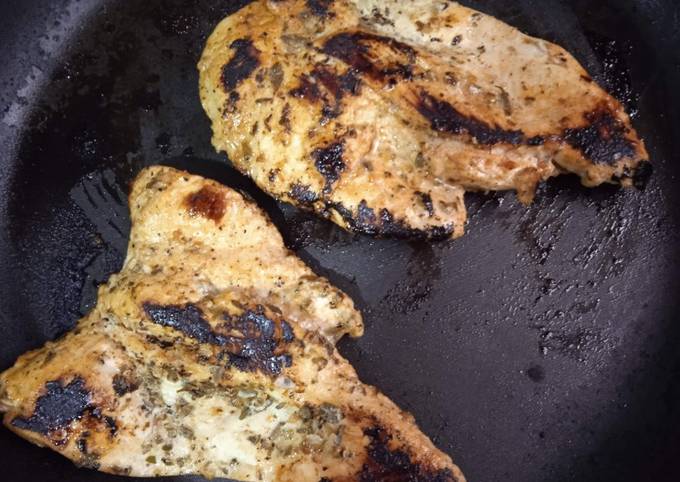 Pechugas de pollo a la plancha: siempre sanas, caseras y jugosas