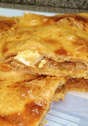 Una foto de Empanada de atún/ masa sin levadura