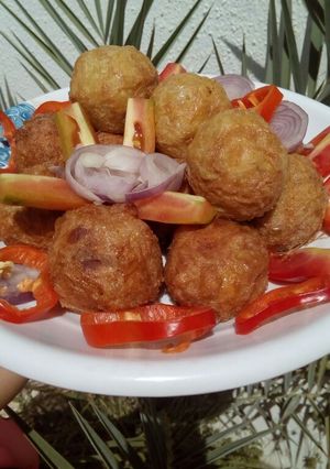 A picture of Yam Balls in breadcrumbs.