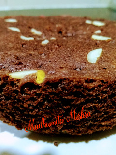 A picture of Chocolate and Nuts Cake.