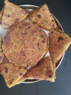 દૂધી ના થેપલા (Dudhi Thepla Recipe In Gujarati) રેસીપી મુખ્ય ફોટો