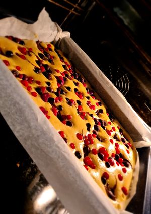 Erdeigyümölcsös piskóta recept fotója