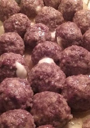 A picture of Cheesy Stuffed Meatballs.