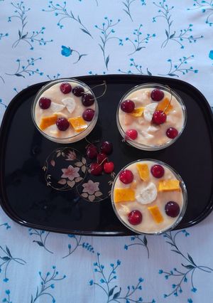 A picture of Fruit Custard.