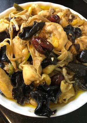 Foto resep Steam ayam jamur kuping dan red dates (kurma merah) Chinese style