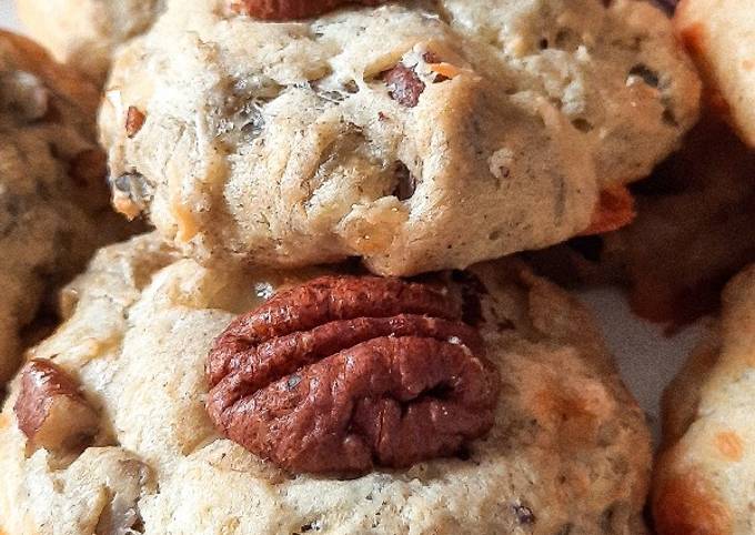 Recette Savoureux Cookies salés Roquefort et noix de pécan