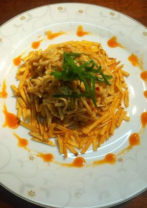 A picture of Chicken chowmein.