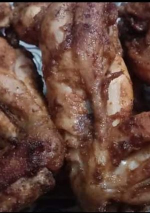 A picture of Hot chilli buffalo wings.