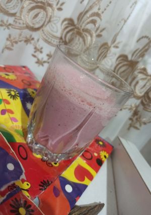 عکسی از دستور شیر توت فرنگی 🍓