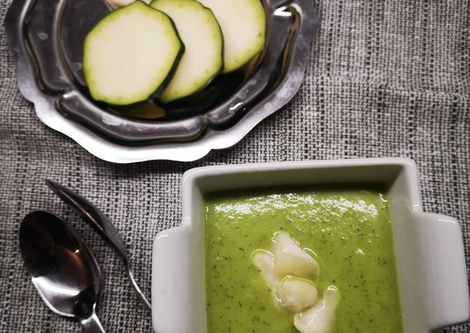 Velouté de courgettes au chèvre