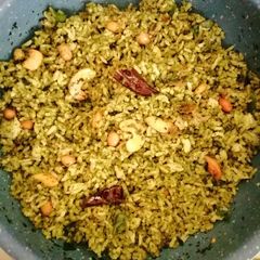 A picture of Curry leaves rice.