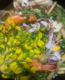 Canh chua bông điên điển ngó sen nấu cùng tôm mực