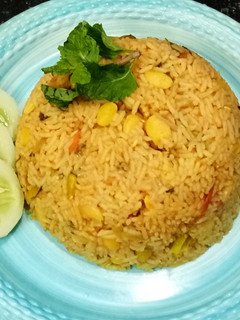 பிதுக்கு பருப்பு (மொச்சை பருப்பு) பிரியாணி (pithuku paruppu biriyani recipe in Tamil) செய்முறை முக்கிய புகைப்படம்