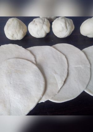 Una foto de Masa de empanada árabe