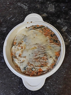 Una foto de Falsa tortilla de verduras, algas wakame y chía con queso