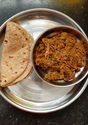 अचारी पत्ता गोभी की सब्जी (Achari Patta Gobhi ki sabji recipe in Hindi) रेसिपी मुख्य फोटो