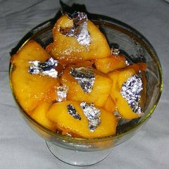 A picture of Apple orange bite.