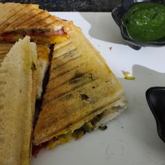 Mumbai masala toast A picture of Mumbai masala toast.