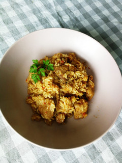 Una foto de Arroz con carne de cerdo🥘