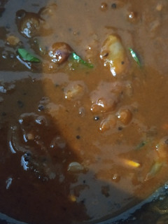 சின்ன வெங்காய காரக் குழம்பு செய்முறை முக்கிய புகைப்படம்